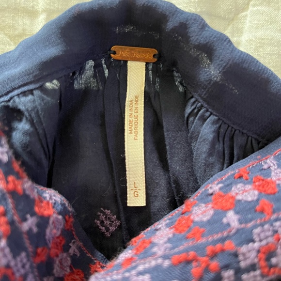 Like new- Free people tank top. Light weight. Rope tie straps - Picture 3 of 4